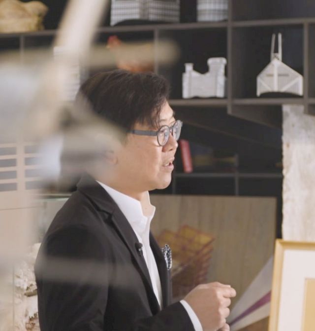 William Lim, The Living Collection, Hong Kong, 2019. Film screenshot.