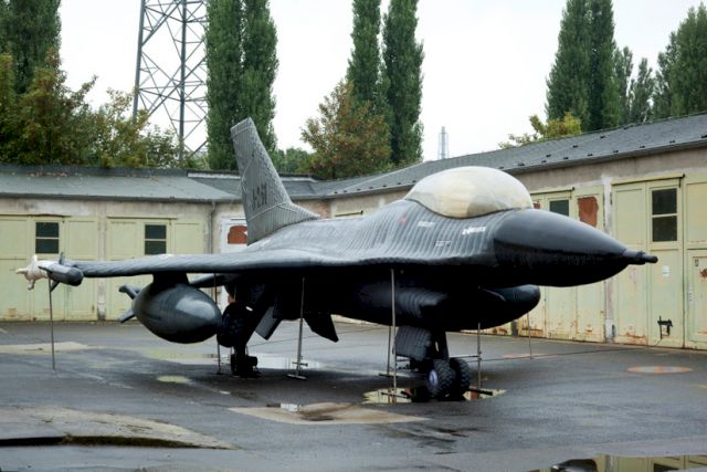 Installation view „bald eagle“, Christoph Büchel