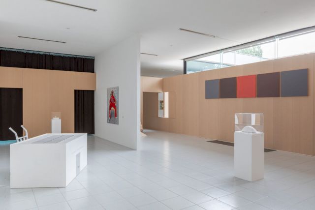 (l-r) ELMGREEN & DRAGSET, Powerless Structures, Fig. 230, 2002. Private Collection Wyc; SARAH BAKER, Bill May’s First Noseclip 2004. Private Collection Wyc; SARAH BAKER, A Portrait Of Bill May, 2004. Private Collection Wyc; MARTHE WÉRY, Untitled, 1989-1996. Museum Dhondt-Dhaenens. GREGOR SCHNEIDER, Linke Titte, 1994. Private Collection Wyc. Photo: Rik Vannevel