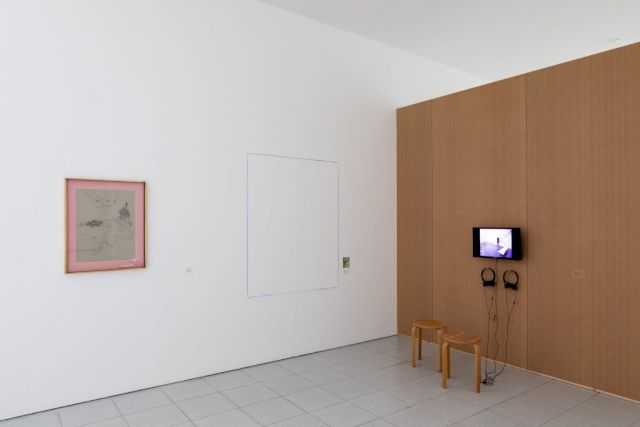 (l-r) HANS BELLMER, Les Mains Articulées, 196. Matthys-Colle Collection / Museum Dhondt-Dhaenens; MATT MULLICAN, Untitled Under Hypnosis: Zürich, 2003. Private Collection Wyc. Photo: Rik Vannevel