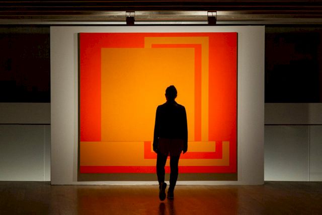 PETER HALLEY, Isolation Confirmed (PHP 89-07), 1989 (installation view). Photo: Pablo Jantus