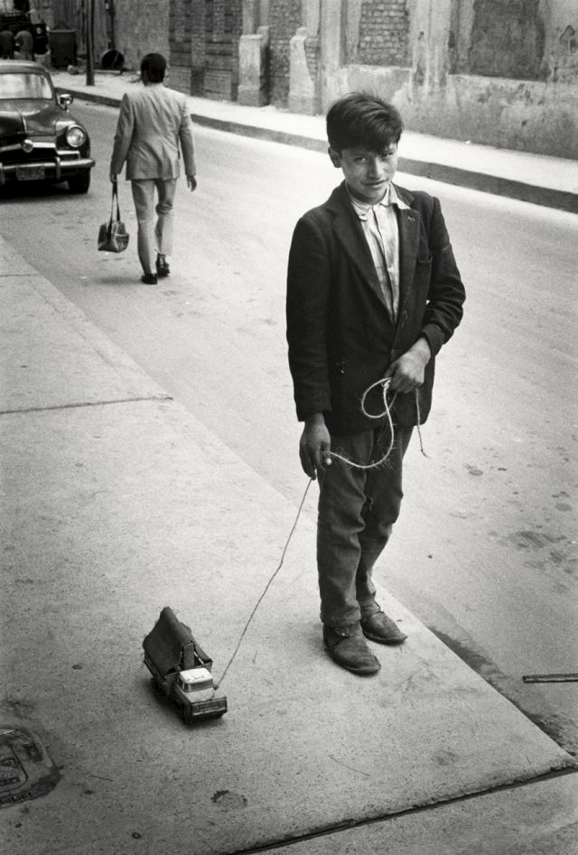 PETER MARTENS Autootje Bogota