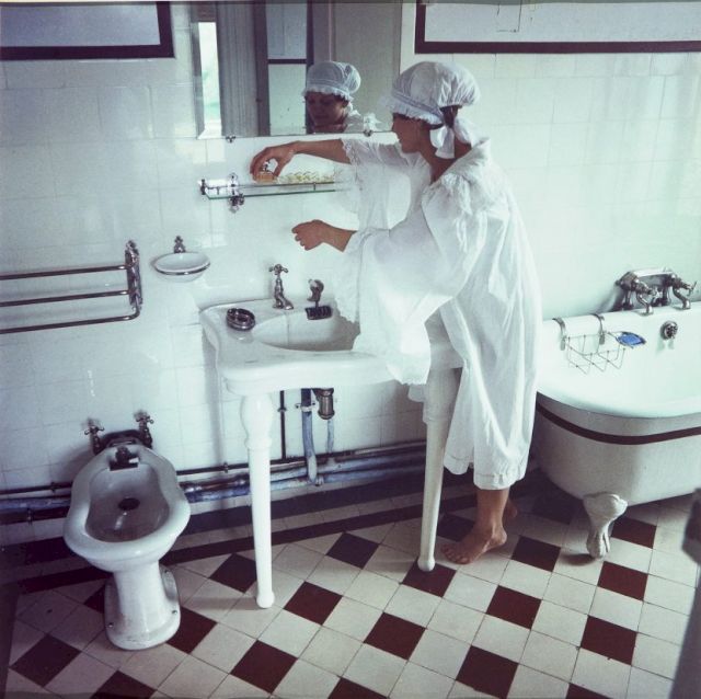 TANJA OSTOJIĆ, Be a Princess, 1998