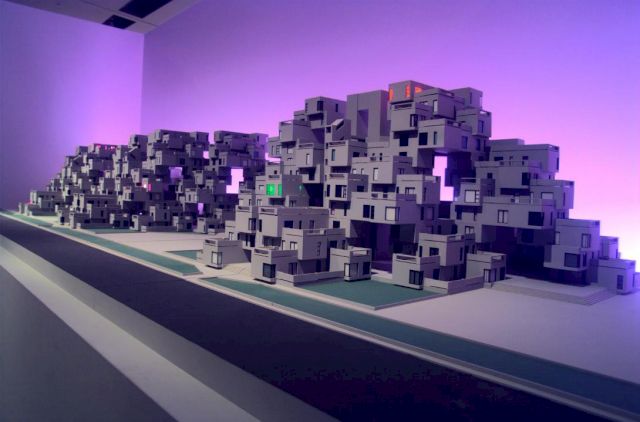 CALLUM MORTON, Habitat, 2003. Courtesy Lyon Housemuseum, Melbourne