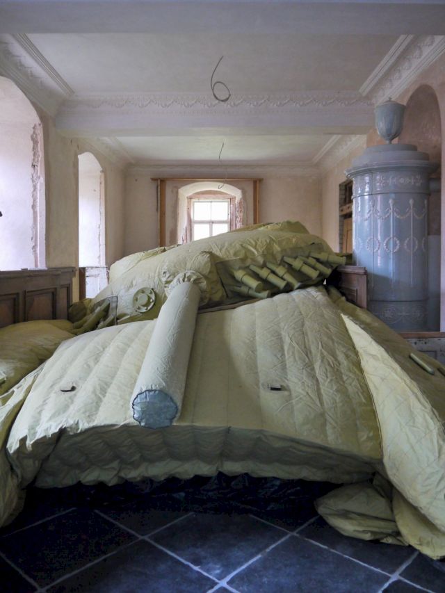 MICHAEL SAILSTORFER, T 72 (sand),
2008. Photo: sammlung FIEDE