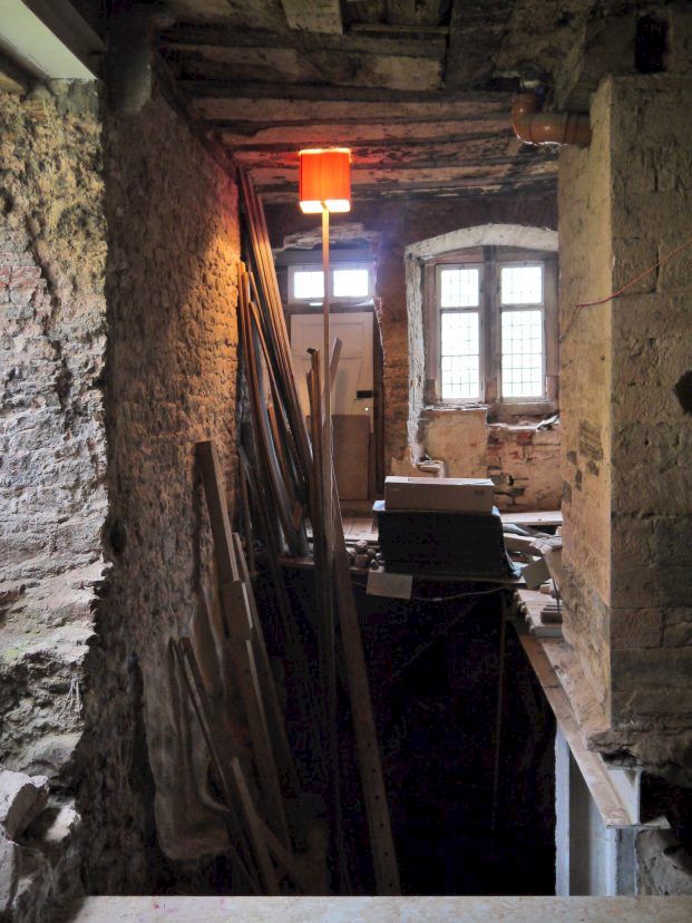 BJÖRN DAHLEM, Roter Riese, 2001. Photo: sammlung FIEDE