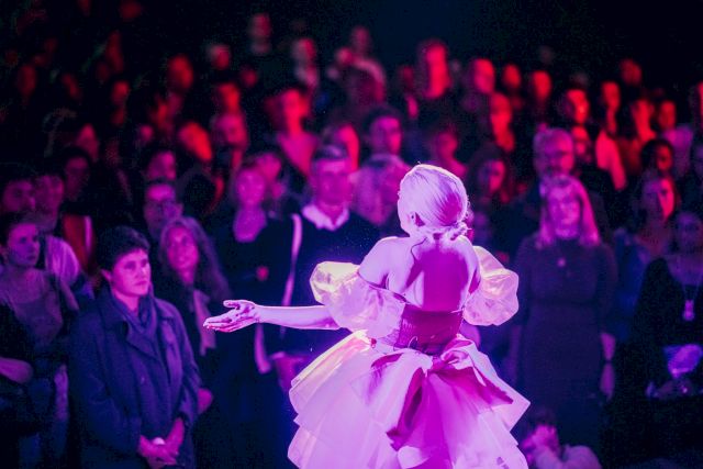 MARIJKE DE ROOVER, Live, Laugh, Limerence (performance documentation). Photo: Mike Massaro