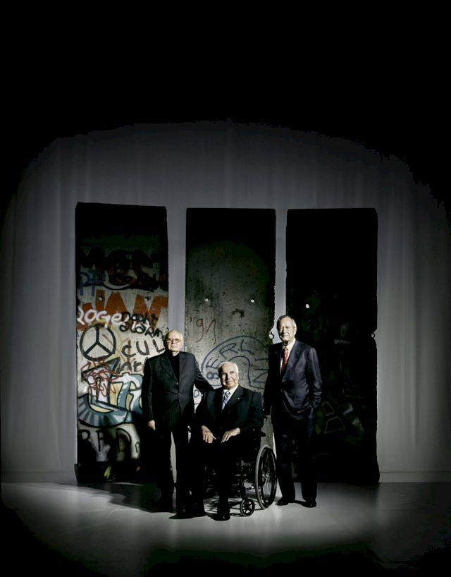 ANDREAS MÜHE, Mühe für Diekmann, 2009. Courtesy carlier | gebauer, Berlin and VG Bild-Kunst, Bonn 2017. © the artist