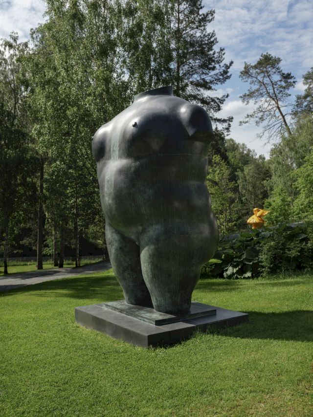 Kistefos Femal Torso, Fernando Botero, Kistefos Museum. Photo: Einar Aslaksen