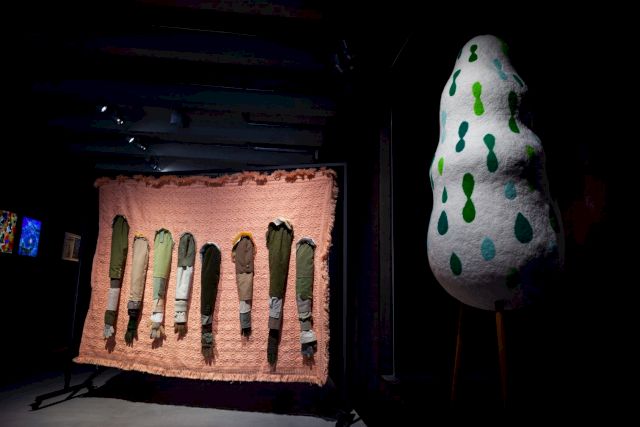 Alex Hug, Hug Station #2: Joy in Pink is Contagious, 2021