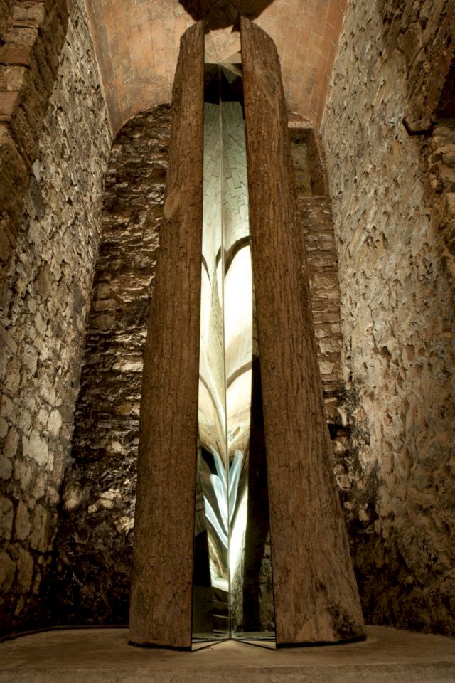 MICHELANGELO PISTOLETTO, L’albero di Ama. Divisione e moltiplicazione dello specchio, 2000. Photo: Alesssandro Moggi