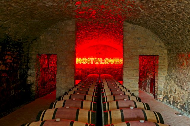 KENDELL GEERS, Revolution, 2003. 'Photo: Alesssandro Moggi