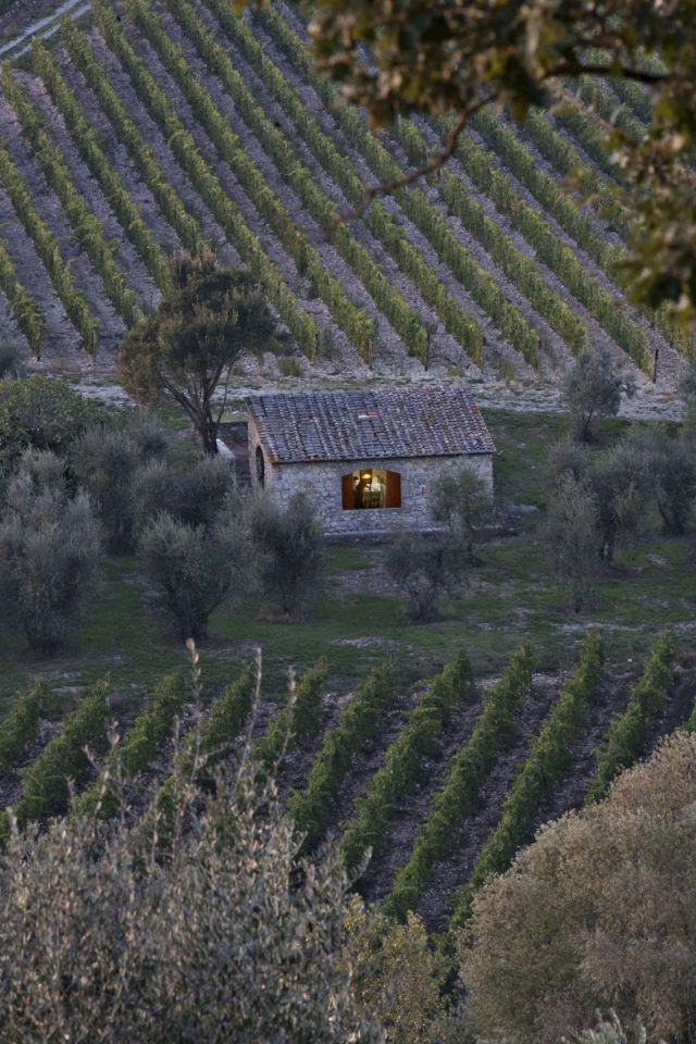 ILYA & EMILIA KABAKOV, The Observer, 2010. Photo: Alesssandro Moggi