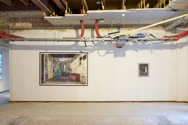 from left to right: ALEXANDRA LEYKAUF, The Tenant, 2006; NICK OBERTHALER, Untitled, 2011. Courtesy Plancius Art Collection, Amterdam and Collection Versteeg-Schotte. Photo: Ernst van Deursen