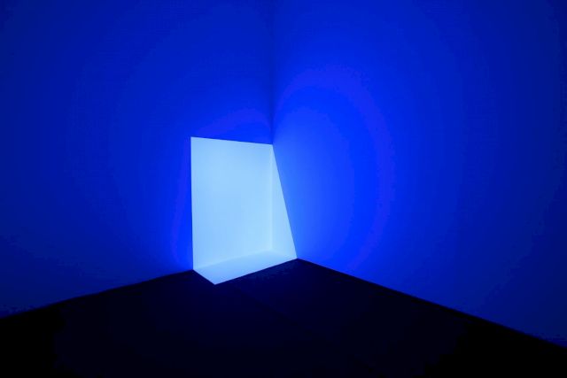 JAMES TURRELL, Juke Blue, 2009 (installation view). Courtesy Aimery Langlois-Meurinne