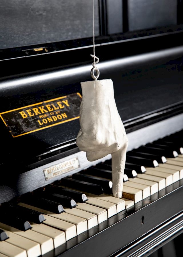 LARRY MILLER, Remote music, 1990. Courtesy Archivio Conz