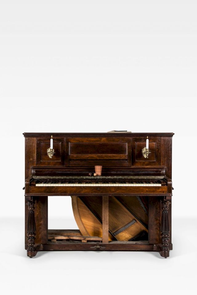 ROBERT WATTS, Anniversary Piano, 1987. Courtesy Archivio Conz