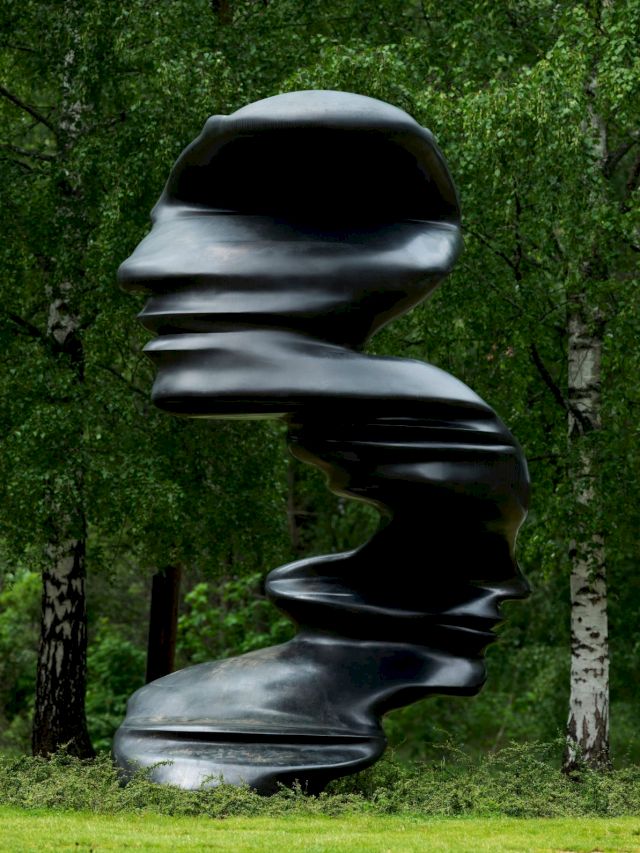 TONY CRAGG, Bent of Mind, 2005. Photo: Einar Aslaksen