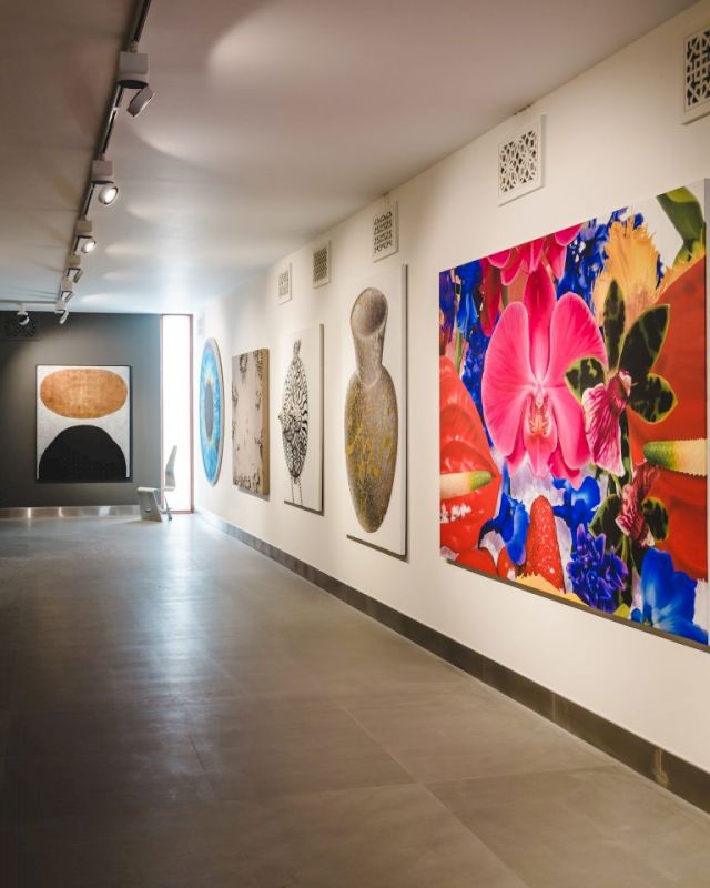 Collection view with KENJI YOSHIDA, FARHAD MOSHIRI, MARC QUINN and JUAN GENOVES. Photo: Marine Terlizzi