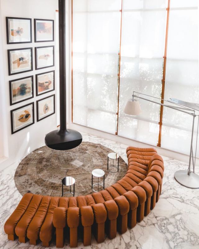 Living room with RAFA NASIRI, Untitled (series), 2012. Photo: Marine Terlizzi