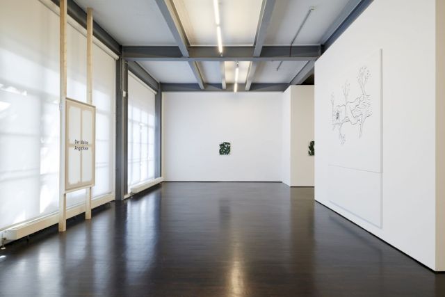 Exhibition view of OLIVER OSBORNE, Der Kleine Angsthase, 2020 at Braunsfelder. Courtesy Braunsfelder. Photo: Mareike Tocha, Cologne