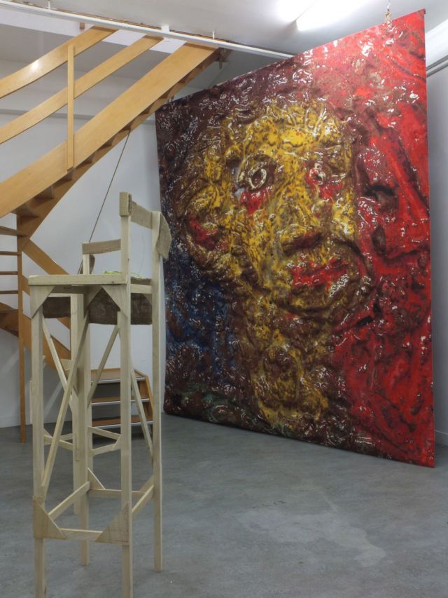 STEINAR HAGA KRISTENSEN, Tweemaal door de Blinden, tentoonstellingen over de samenwerking tussen de duistere krachten van het id en de sociaaleconomische perversie van de werkelijkheid, 2013. Courtesy the artist