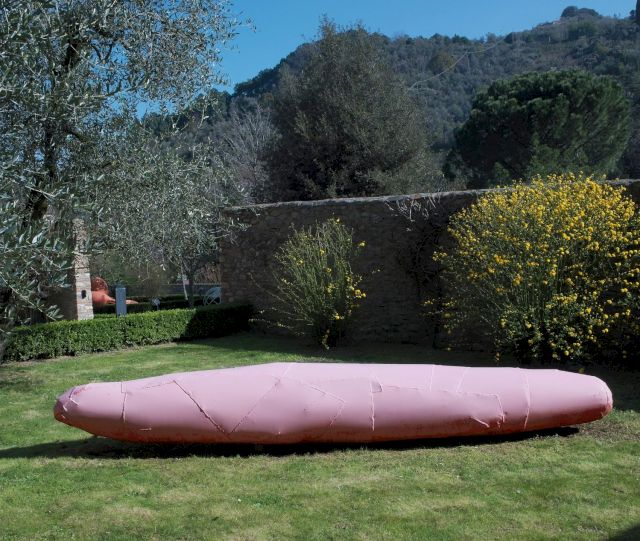 FRANZ WEST, Sitzwurst. Courtesy the artist and Collezione Gaddi