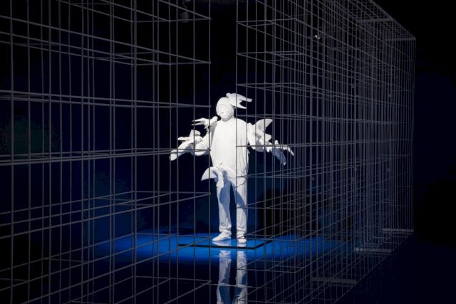 ZHANG DALI 张大力, Square 9, 2014, resin, 180 x 170 x 90 cm_5 - Photography Hamish McIntosh