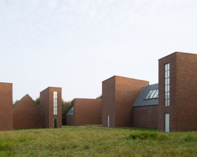 Drei Kapellen © Stefano Graziani © Per Kirkeby, VG Bild-Kunst Bonn, 2024