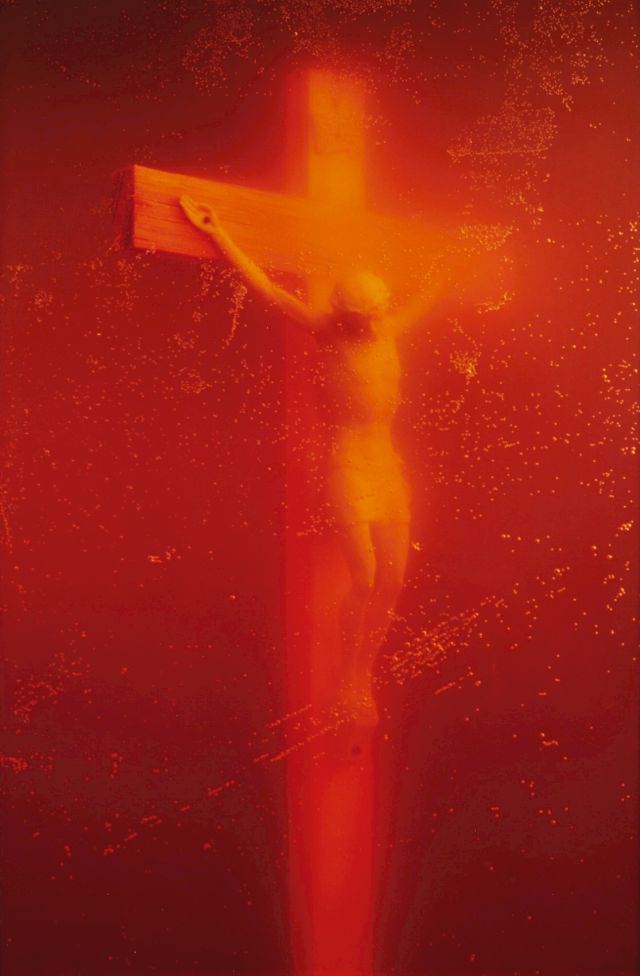 ©Andres Serrano Piss Christ (1987). Courtesy Collection Francès