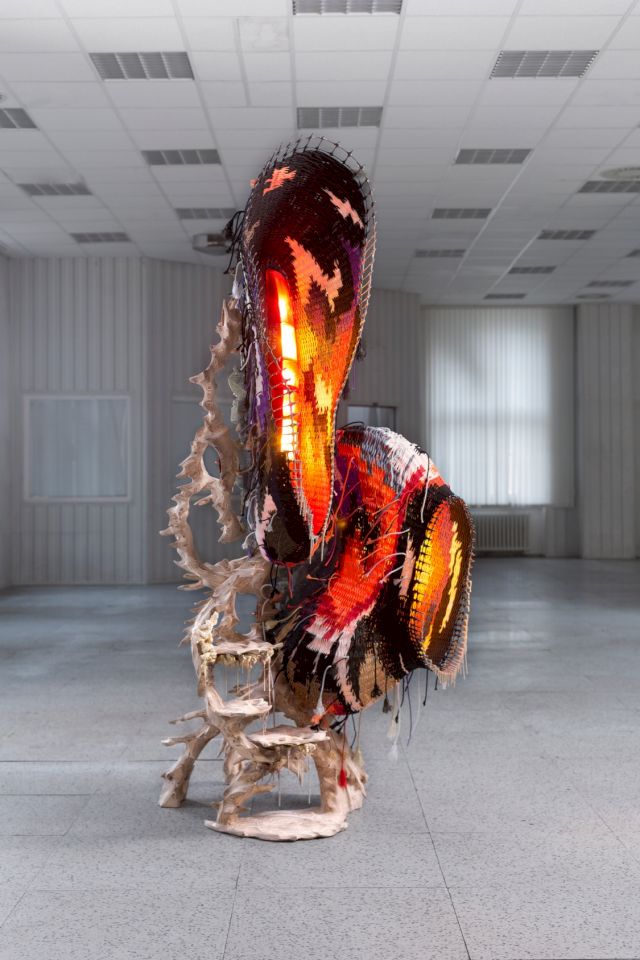 Tadeáš Podracký, lamp (Metamorphosis series), mixed media, plastic, textile, wood, car lights, metal, foam, 230 x 120 x 100 cm, 2020. Photo courtesy of the artist and Havrlant Art Collection