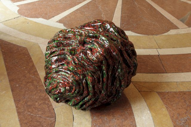 Richard Deacon, 'No Yellow‘, 2013, Glazed ceramic, 74 x 108 x 78 cm. Photo: Johannes Stoll / Belvedere, Wien