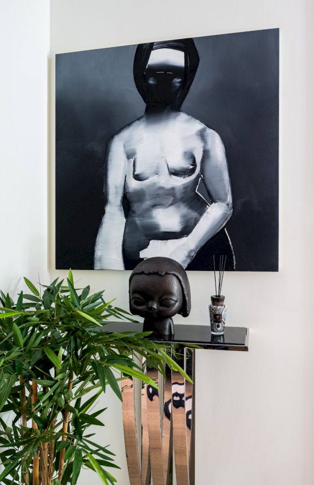 Tomoo Gokita, 'Strong Women'. Bill Brady, 'Miami‘, 2017