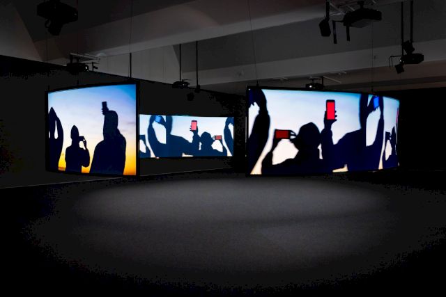 Doug Aitken, 'Wilderness', 2022. Photo: Frank Kleinbach