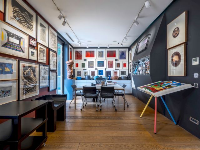 Works by Abidin Dino, Nejad Melih Devrim, Tony Cragg, Mübin Orhon, Alev Ebuzziya, Elif Uras, Hakkı Anlı, Abidin Dino, Helmut Newton. Photo: Barış Özçetin