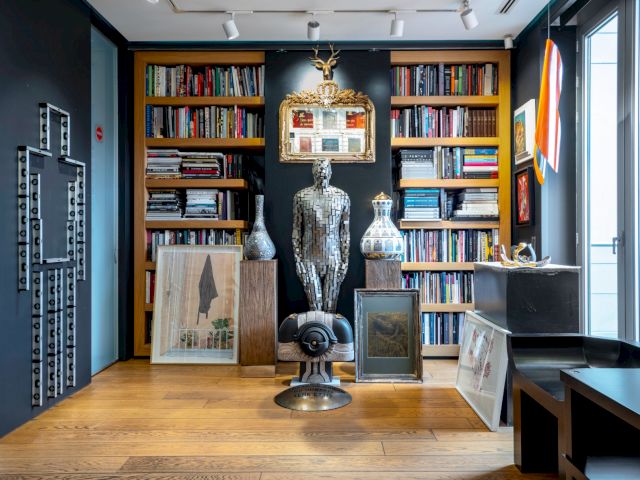 Works by Şakir Gökçebağ, Esra Karaduman, Elif Uras, Antony Gormley, Mehmet Sinan Kuran, İlgi Adalan, Erdal Duman, Hakkı Anlı, Selim Turan, Günnur Özsoy, Merve Tuna, Gözde İlkin. Photo: Barış Özçetin