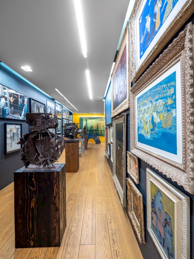 Works by Şükran Moral, Albert Bitran, İlhan Koman, Mübin Orhon, Hakkı Anlı, Avni Arbaş, Fikret Mualla. Photo: Barış Özçetin