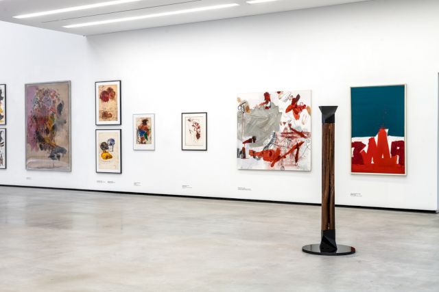 Exhibition View, 'Kunst.Leben.Leidenschaft' (Art.Life.Passion), 2022-2023. Photo by Horst Stasny