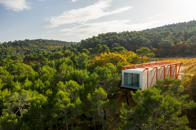 Pavilion in Chateau la Coste by Richard Rogers. © Stéphane Aboudaram l Wearecontent(s)