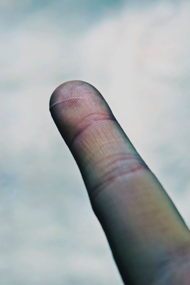 Chen Zhe 陈哲, The Bearable - Part M, 2007-2010, inkjet print, 83 x 63 cm. Image Courtesy of the Artist and the White Rabbit Collection