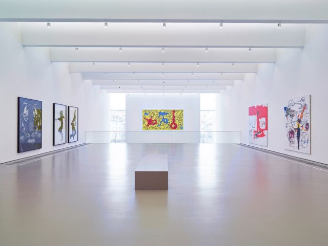 Exhibition view “Best of” with works by Robert Longo, Keith Haring and Jean-Michel Basquiat, 2017, Photo Daniel Scheffold